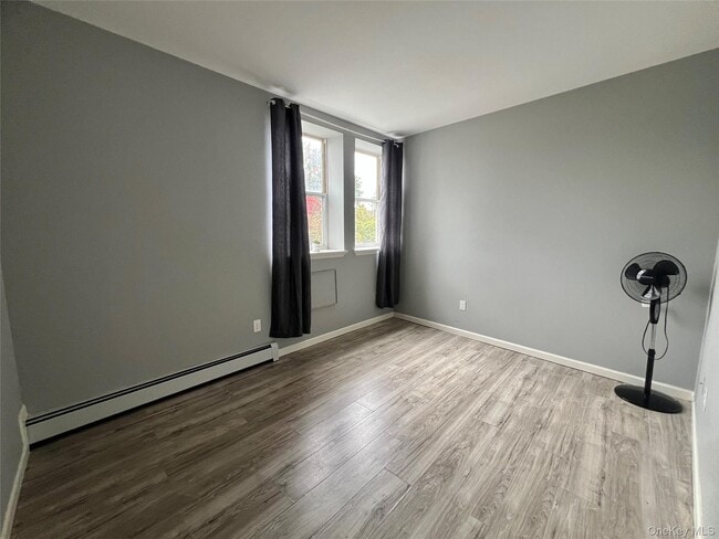 Building Photo - 39 Church St