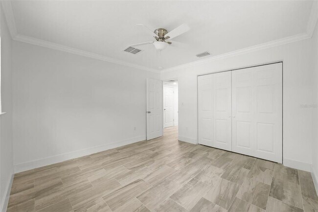 Building Photo - 5301 Venetian Blvd NE
