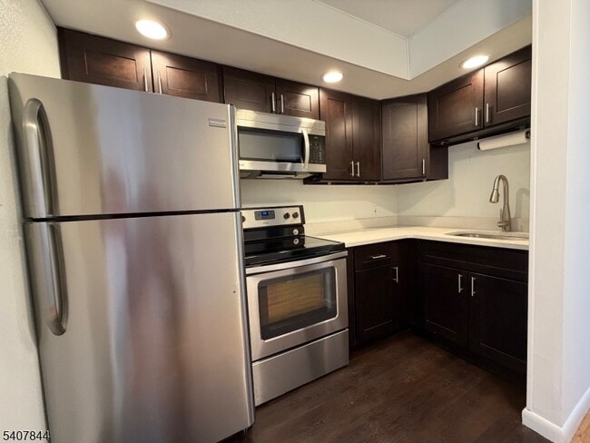 Building Photo - 155 Ledge-Landing Rd