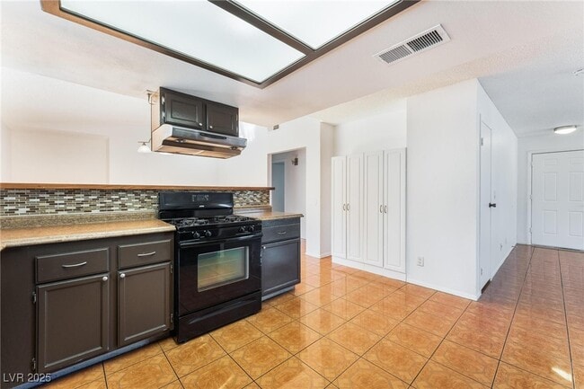 Building Photo - 509 Sheffield Dr