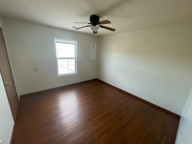 Building Photo - All Inclusive Duplex | 2 Bedroom | 1.5 Bathroom