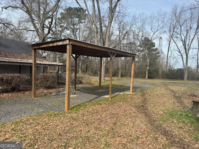 Building Photo - 6 Church St