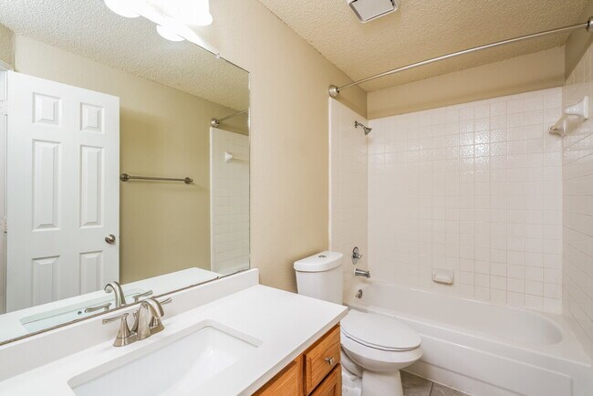 Building Photo - 4452 Sierra Dr