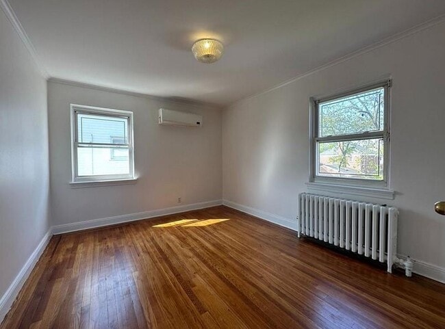 Building Photo - 76-12 175th St