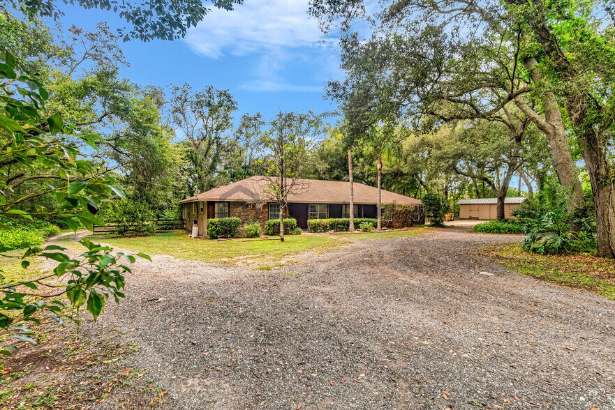 Primary Photo - 30851 Round Lake Rd