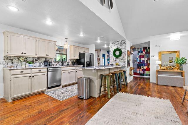 Building Photo - 501 Mulberry St