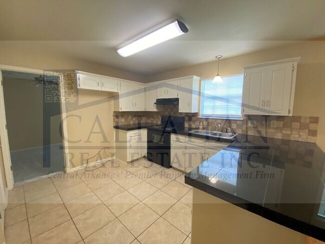 Building Photo - Jacksonville 4 Bedroom Home