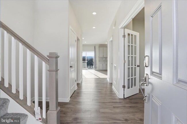 Building Photo - 889 Barksdale Dr