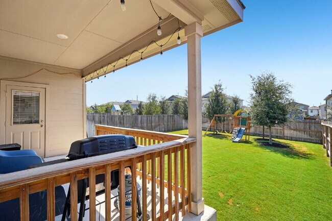 Building Photo - "Rent to Own this Charming 3-Bed Oasis with 18 month lease!*"