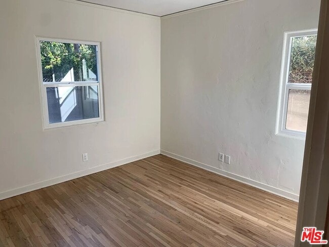 Building Photo - 3759 Greenwood Ave