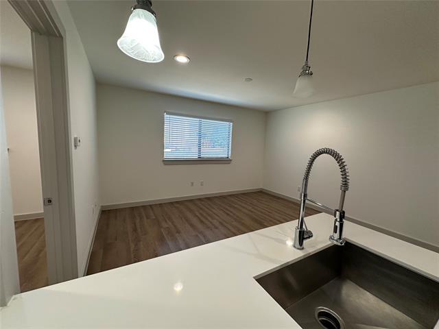 Building Photo - 4526 Munger Ave