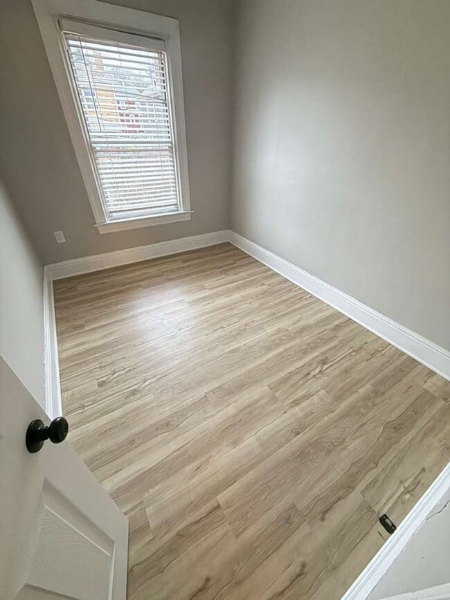 Building Photo - 3 Bedrooms 1 bath home for RENT!