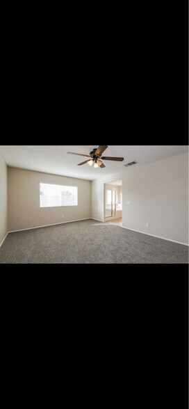 Building Photo - 3643 E Ave H10