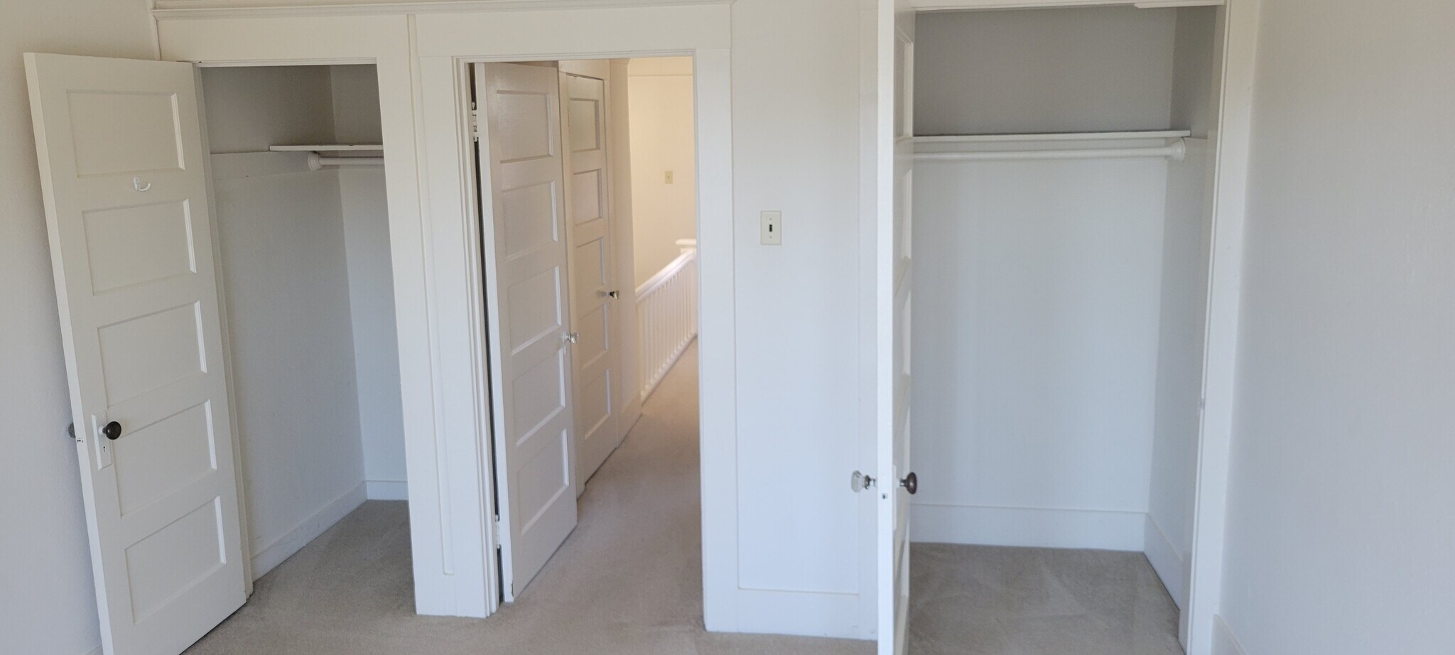 Bedroom w/2 closets - 3938 Mission St
