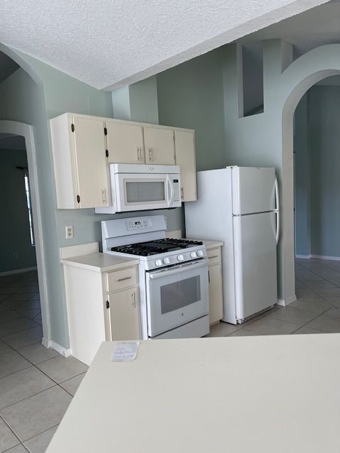 Building Photo - 874 Brookview Ln