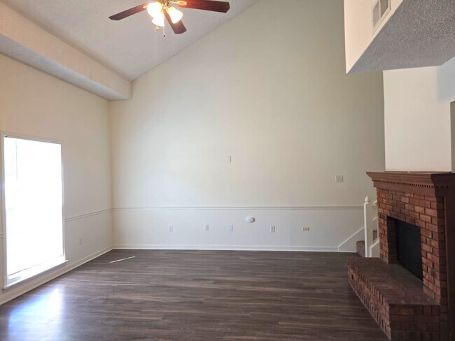 Building Photo - 6244 Kirby Downs Dr