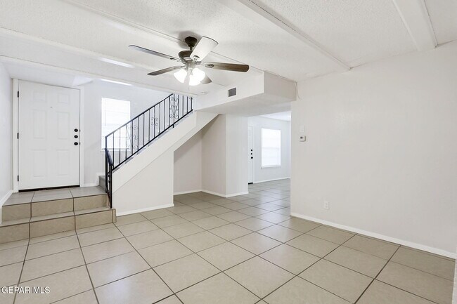 Building Photo - 11100 Vista Lago Pl
