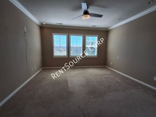 Building Photo - 27046 Maple Tree Ct