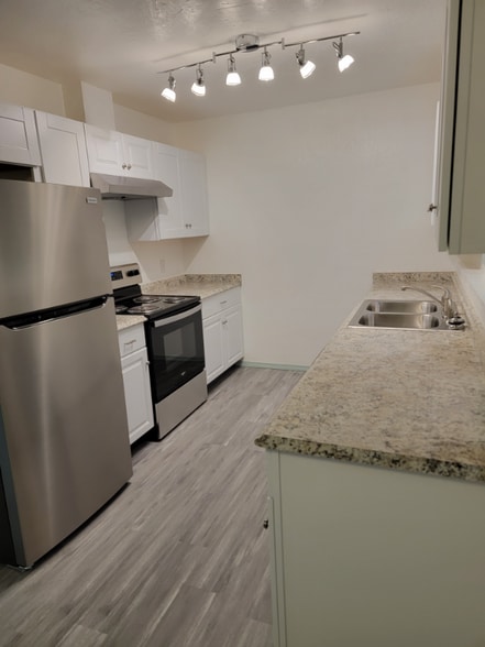 Building Photo - 2605 Quiet Cir