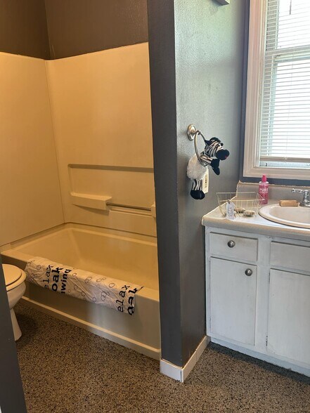 Bathroom - 1604 10th St S