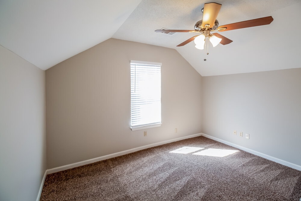 Building Photo - 3455 Pendulum Dr N