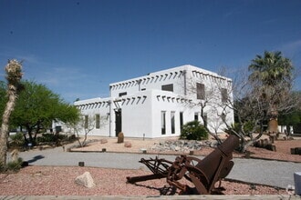 Building Photo - 8620 N El Capitan Way