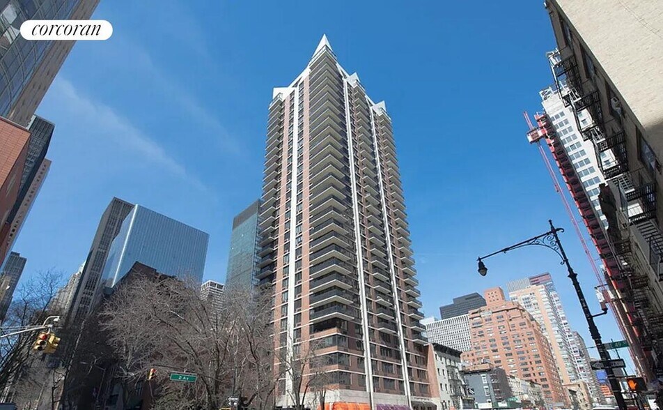 Building Photo - 255 E 49th St