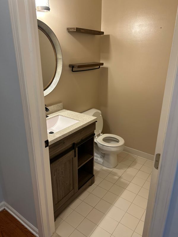 Building Photo - 22674 Woodcreek Dr