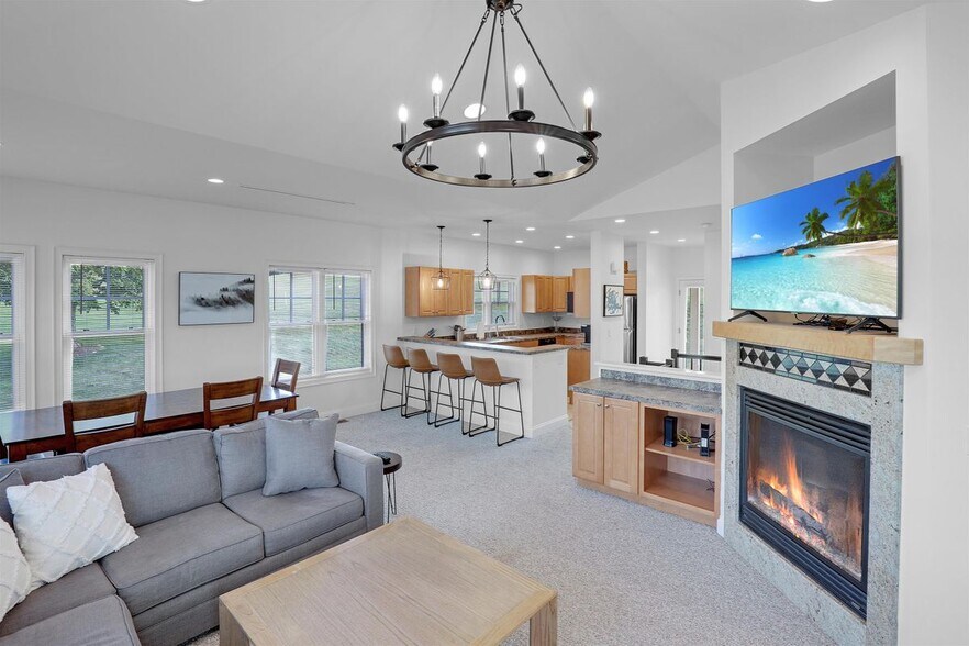 Building Photo - 13 Greenscapes, 9