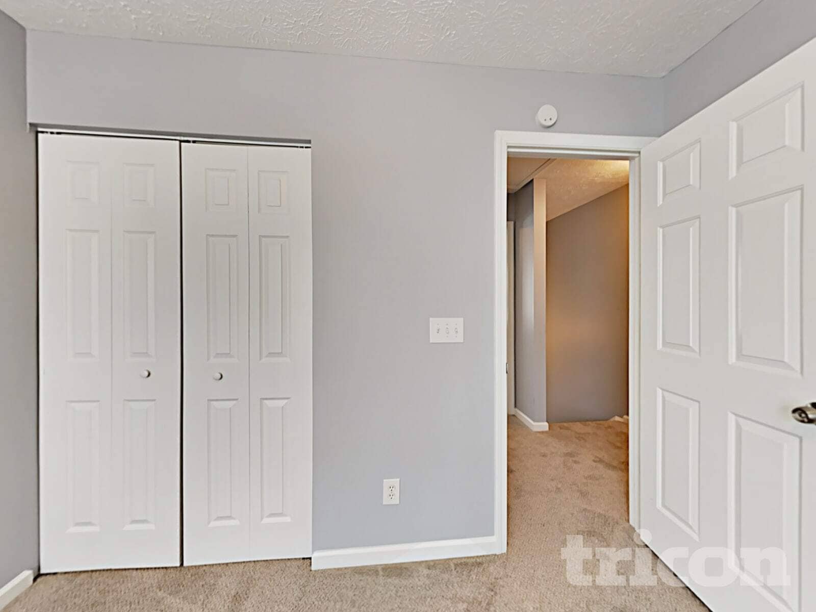 Building Photo - 242 Oak Grove Way