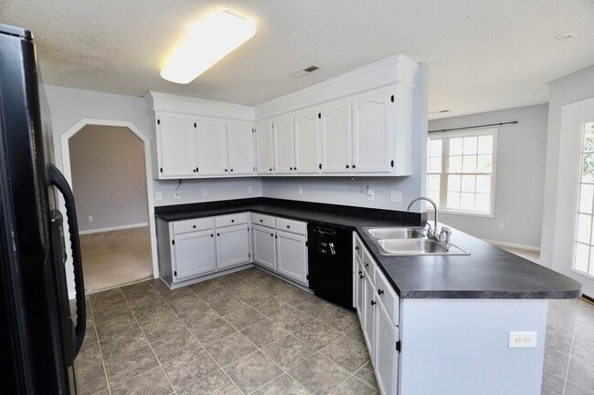 Building Photo - 60 Vinca Ct