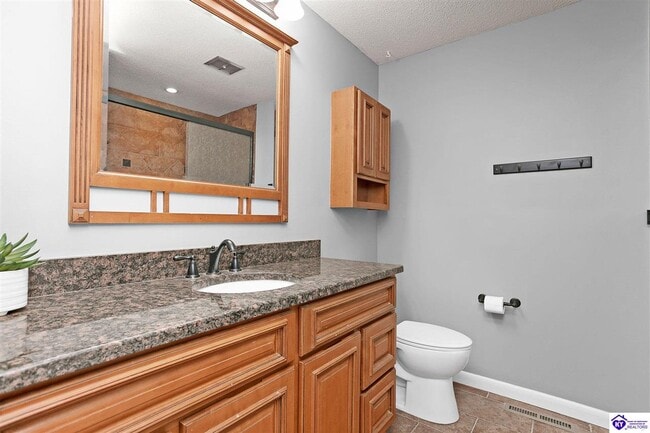 Building Photo - 705 Bon Aire Dr