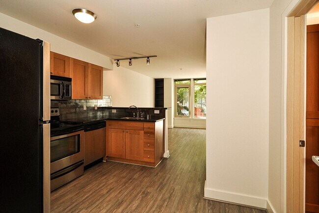 Building Photo - 1620 Belmont Ave