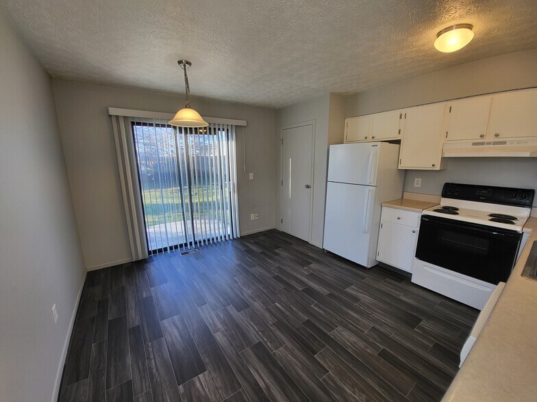 Building Photo - 3941 Millstone Rd