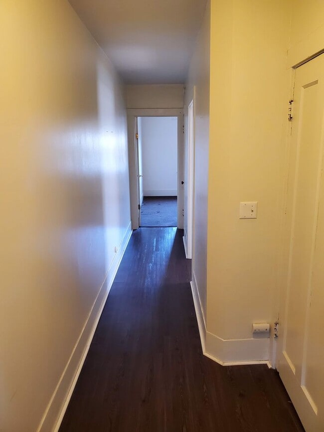 Building Photo - Large 3 Bedroom 2 Story Apartment Winton / Blossom area Avail Soon