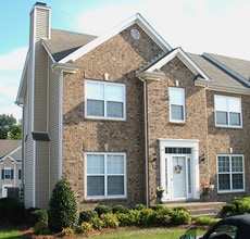 Building Photo - 2271 Dewey Dr