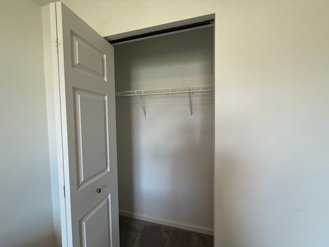 Building Photo - Spacious & Partially Furnished 5-Bedroom Colonial in Allendale's Maple Pond Community