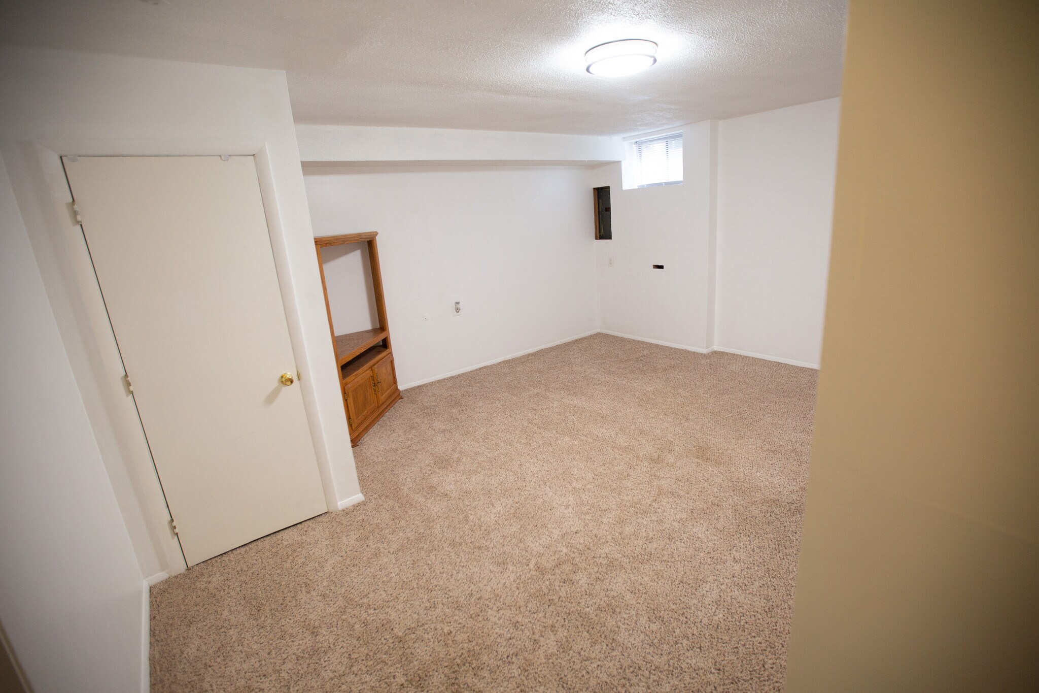 Building Photo - 15 Sugarland Square Ct