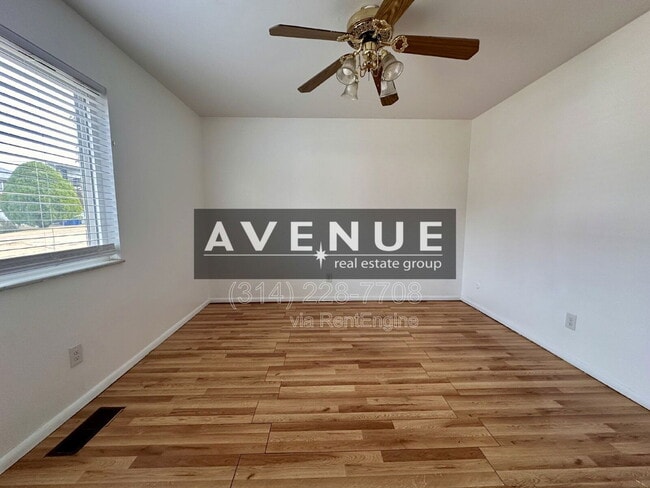 Building Photo - 10065 Puttington Dr