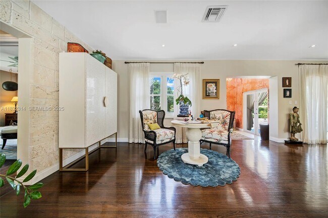 Building Photo - 6645 SW 73rd Ct