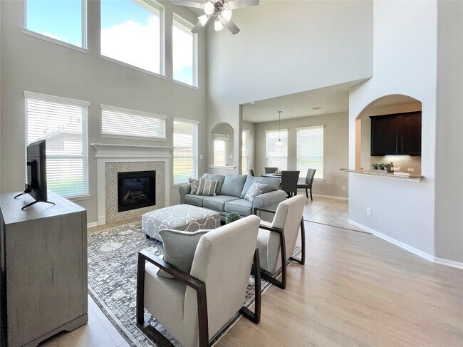 Building Photo - 30743 Gardenia Trace Dr