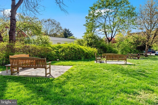 Building Photo - 4707 Connecticut Ave NW