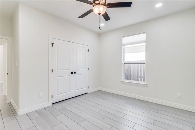 Building Photo - 4126 Azali Dr