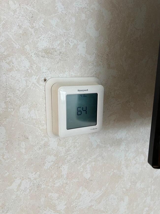 Building Photo - 3 Bedroom 2 Bath Modular Home with Many Amenities & Storage Shed