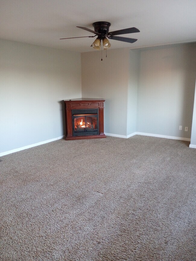 Building Photo - 24 NW 525th Rd