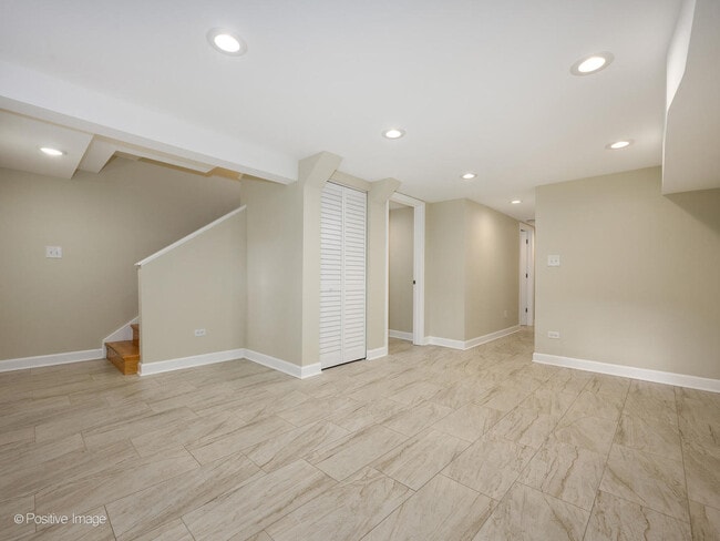 Building Photo - 1244 W Race Ave