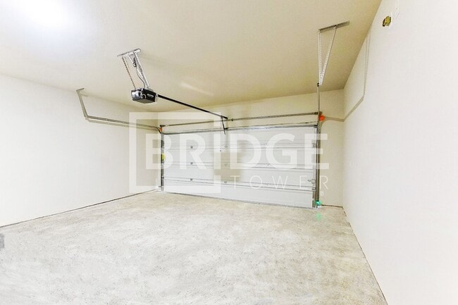 Building Photo - AMITY PLAN