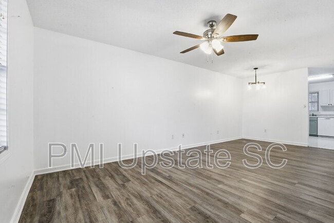 Building Photo - 110 Cypress Run