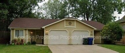 Building Photo - 3904 W 10th Pl