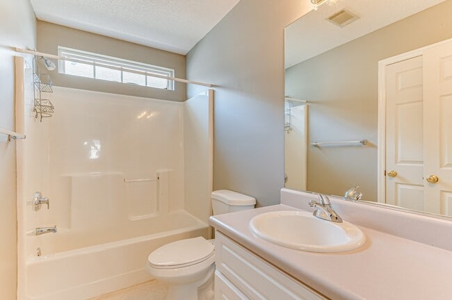 Building Photo - 490 Connemara Trail